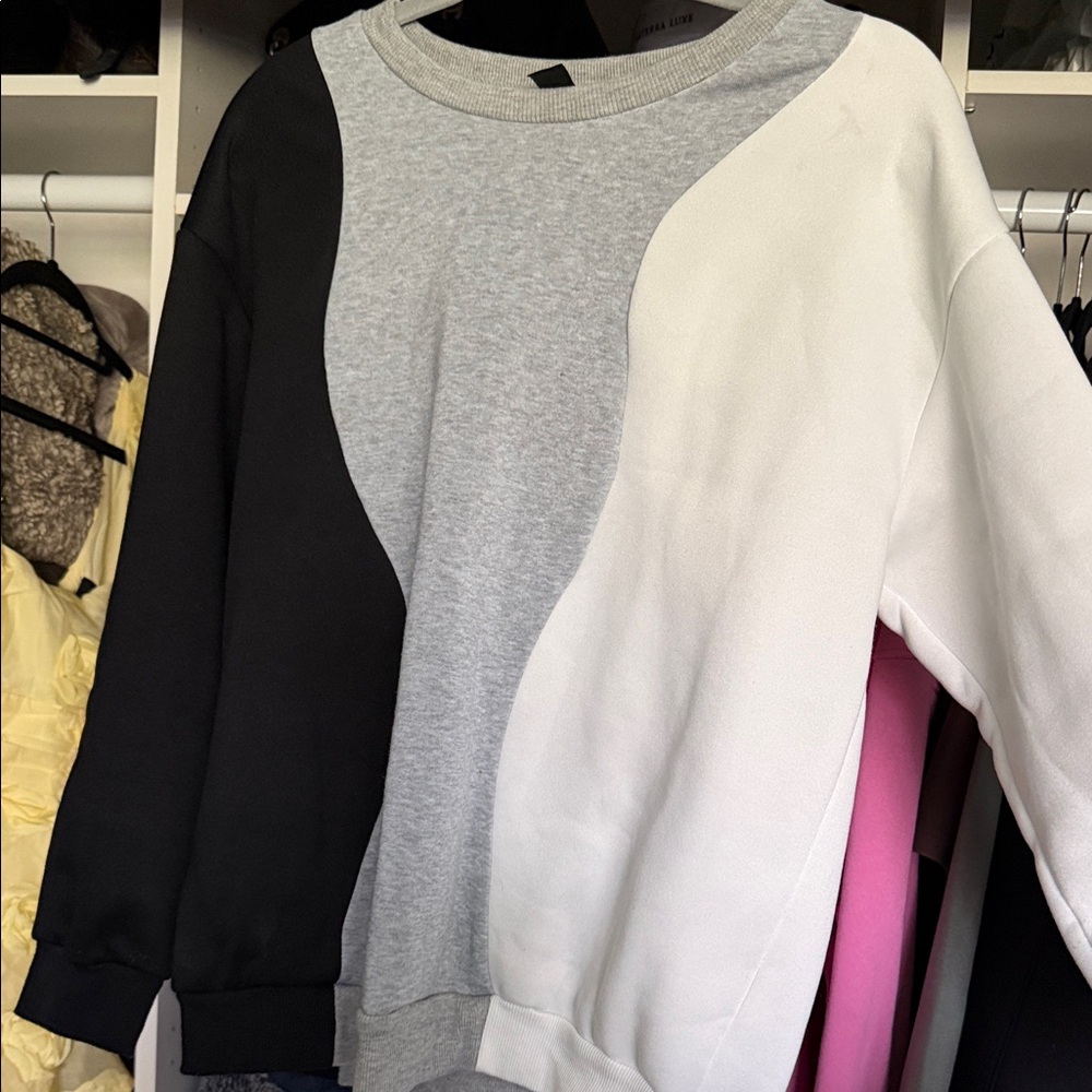 Colorblock Crewneck Sweater - Black, Gray & White